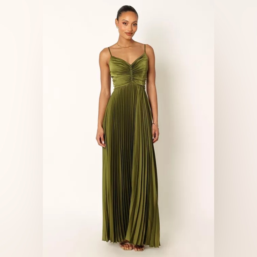 Petal & Pup Olive Pleated Maxi Dress